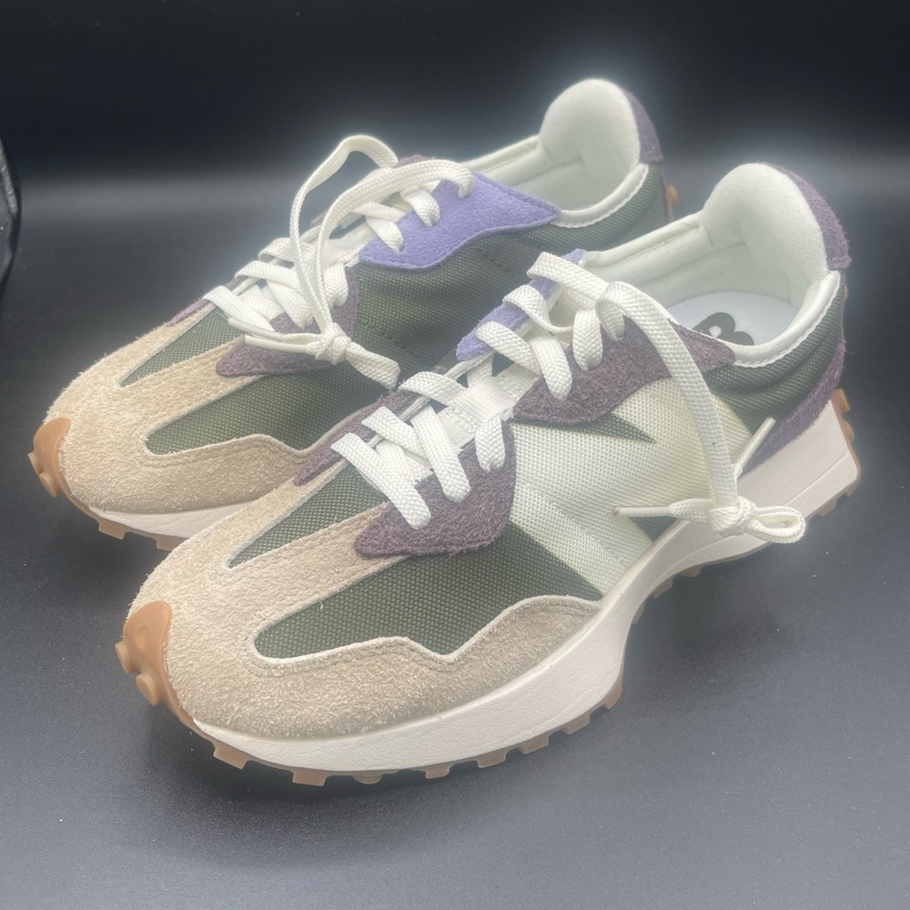 New Balance Women's 327 Sneakers